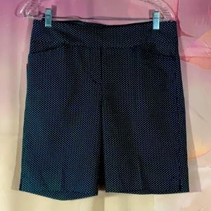 HILARY RADLEY - *NWT* - Bermuda Short.  Navy/White Sz M, Inseam 9”